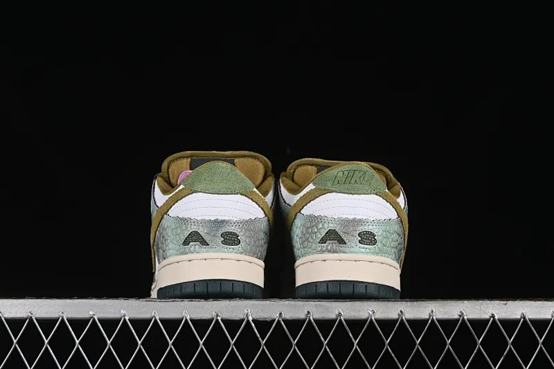 All Categories Nk SB Dunk Series Nk SB Dunk Low Low-top sneakers C version Alexis Sablone x Nk SB Dunk Low Reptile SB low-top casual sneakers HJ3386-300